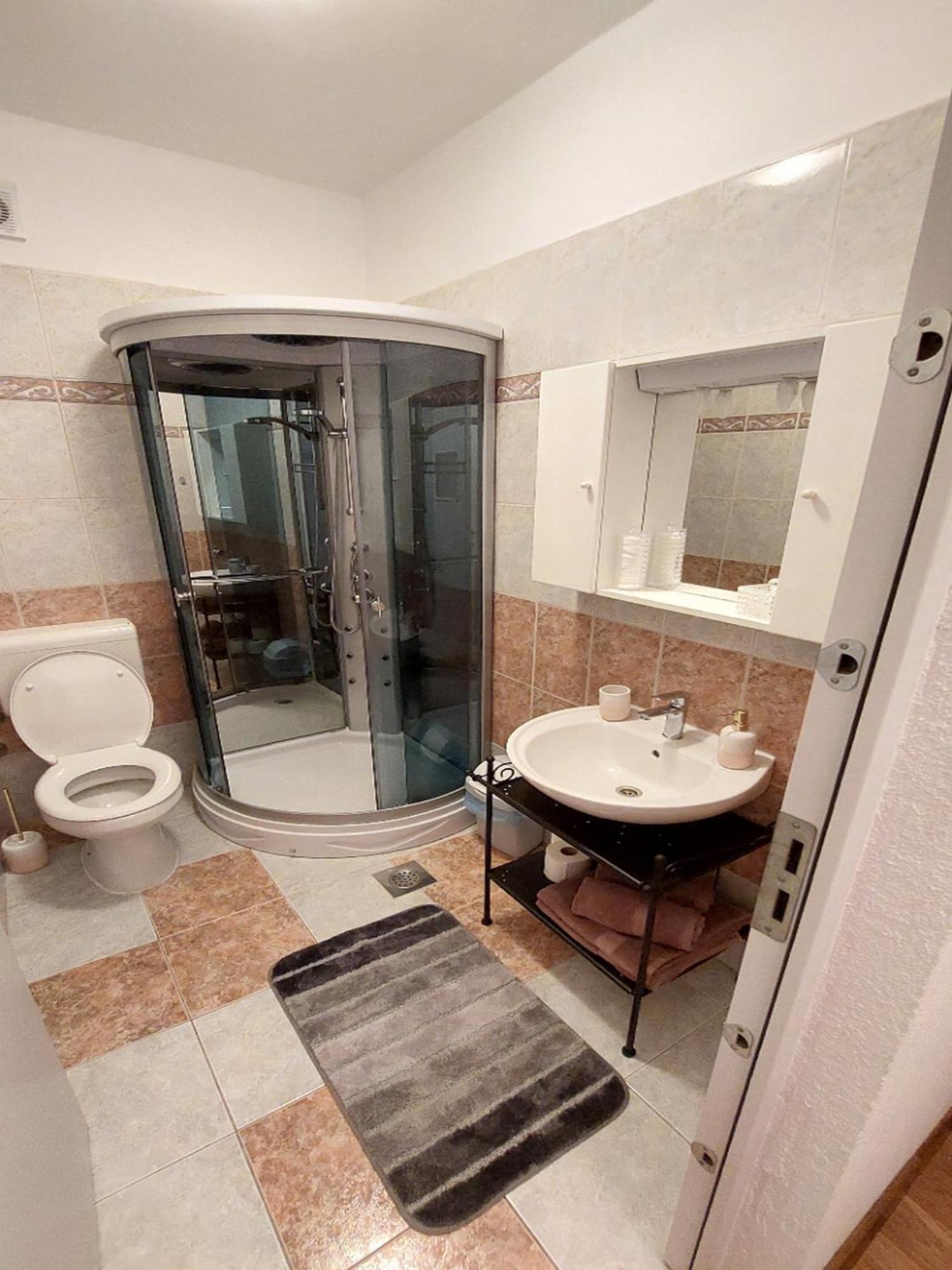 קרס Rooms Argo מראה חיצוני תמונה